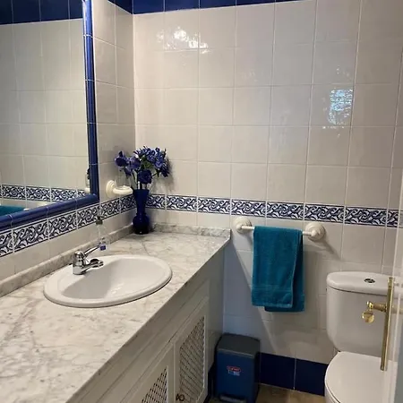 Prime Location 2 Bed 2 Bath Plaza Apartment