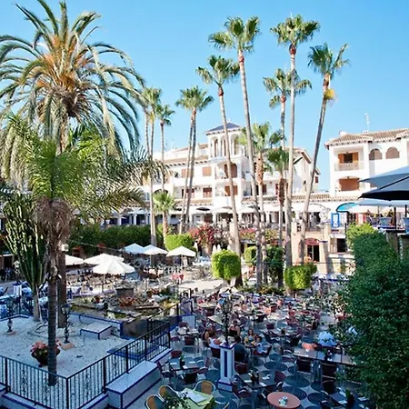 Prime Location 2 Bed 2 Bath Plaza Apartment *