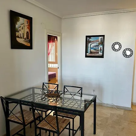 Prime Location 2 Bed 2 Bath Plaza